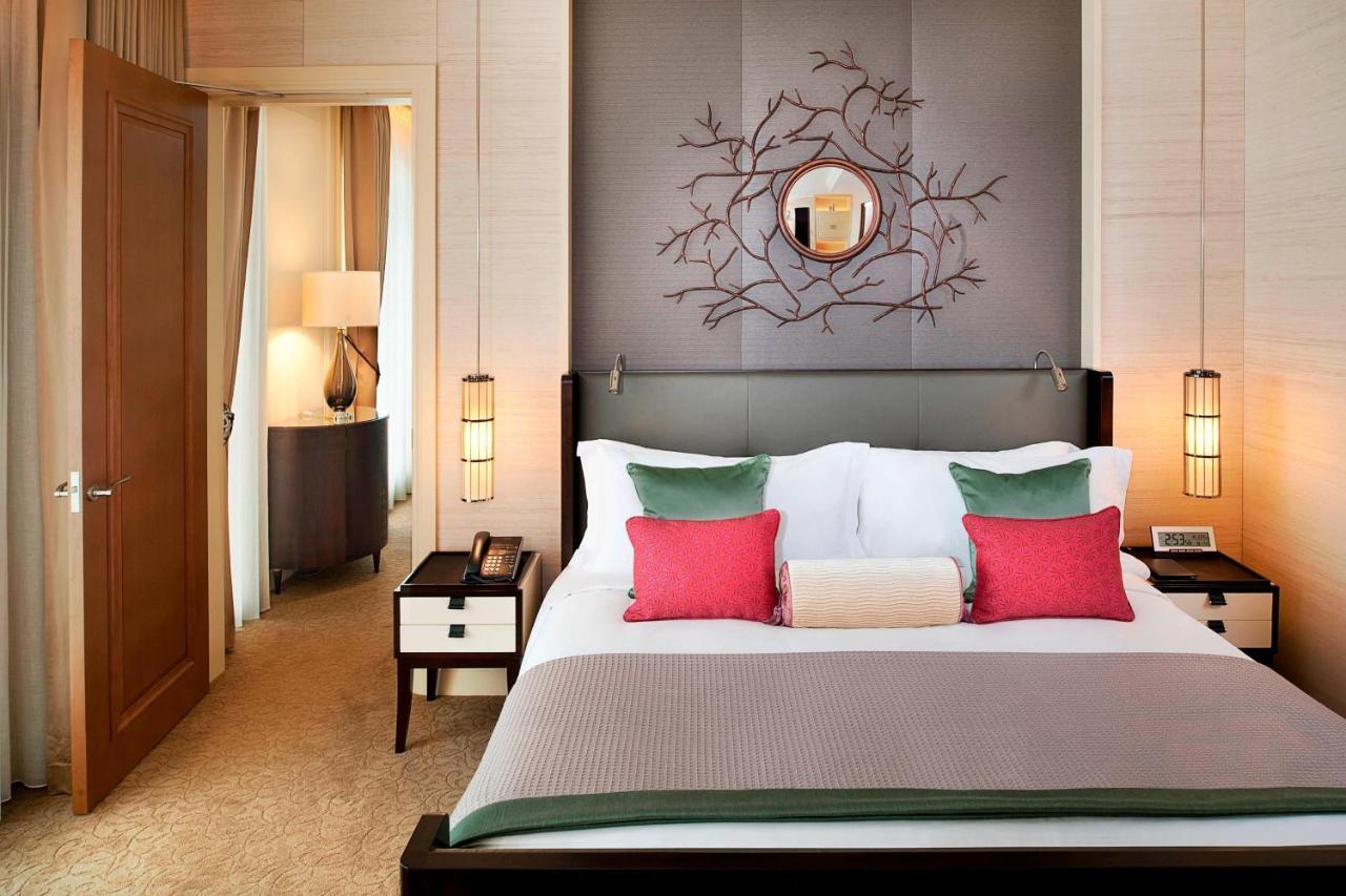 The St. Regis 5*