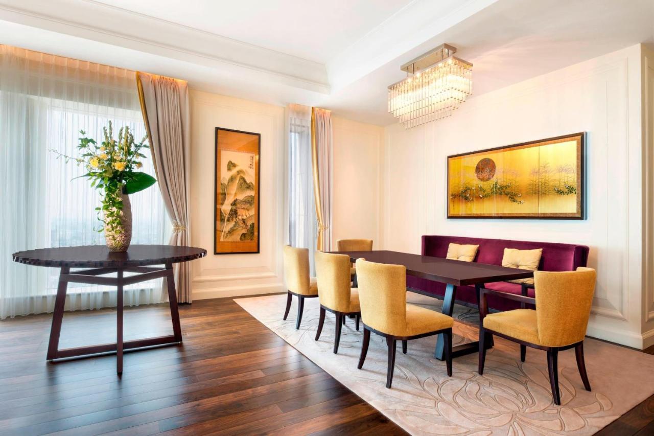 The St. Regis 5*